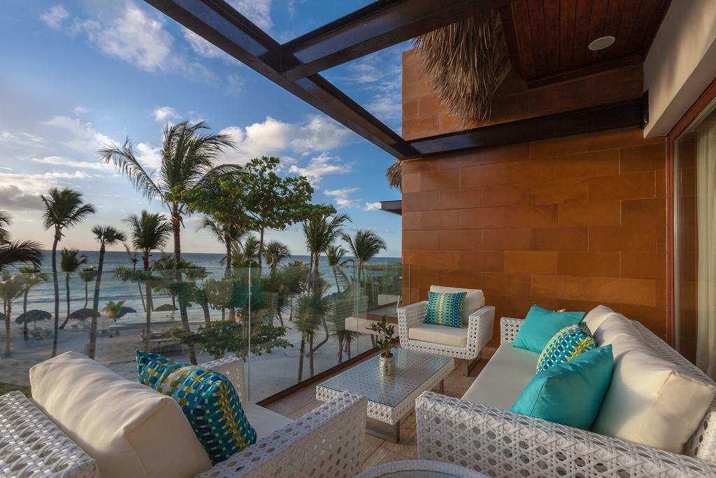 Beachfront Two-Bedroom suite